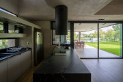 Miralagos II House