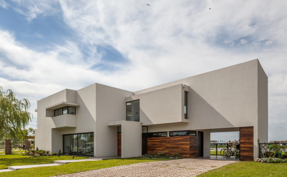 Obra San Benito House