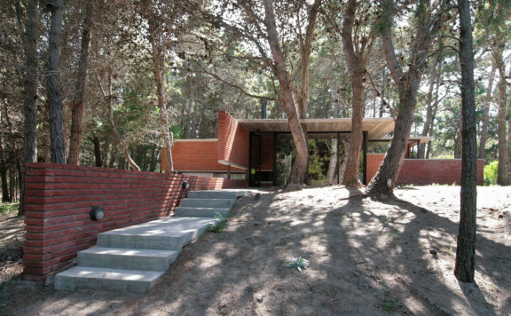 Obra Brick House