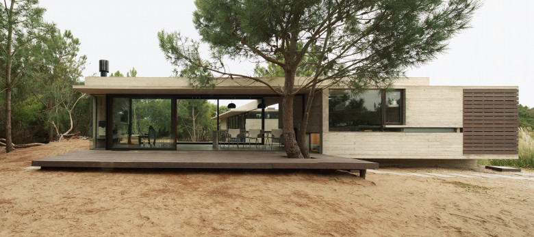 Carassale House
